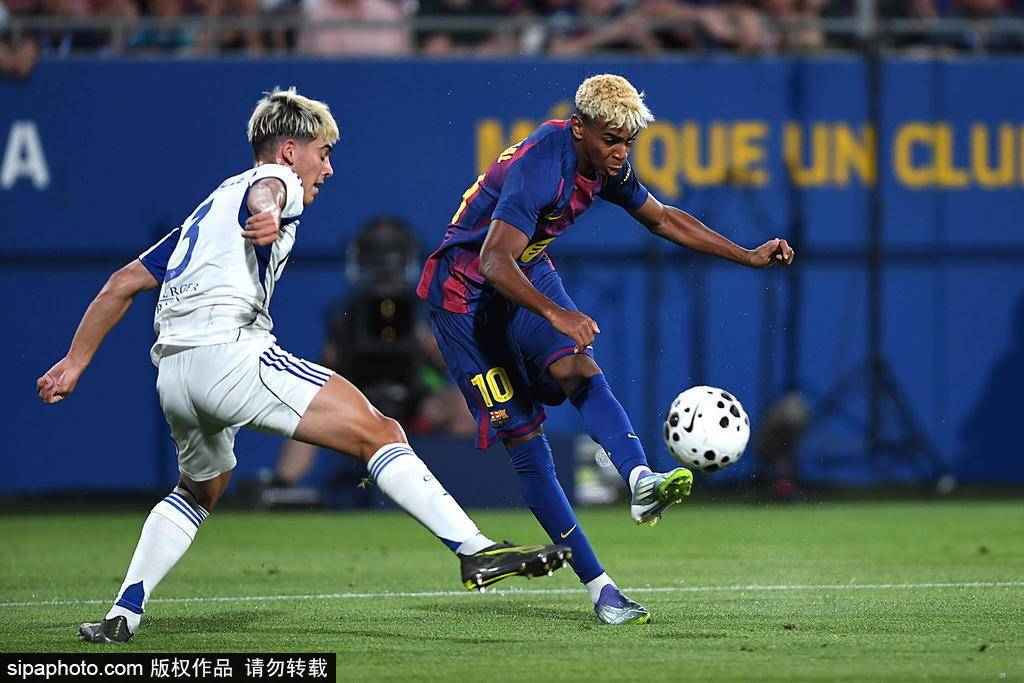 拉什福德西甲首秀：69分钟替补出场，展现新星潜力！