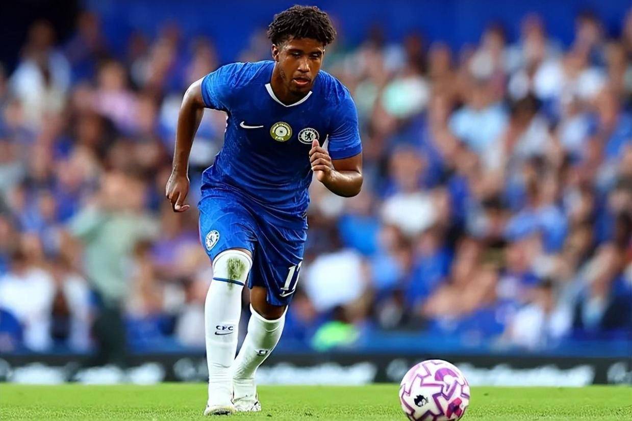 切尔西中场拒绝诱人薪资，为世界杯梦想留队，与多人竞争主力位置