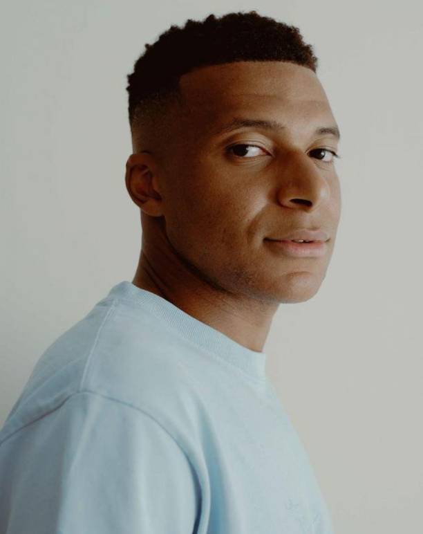 姆巴佩谈与巴黎争纷：不会诋毁有好朋友的球队 本可以更早去皇马